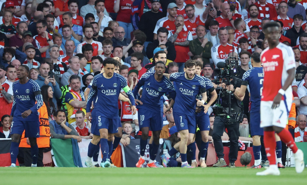 孙继海晒视频发出疑问：为什么现在小孩顺拐那么多