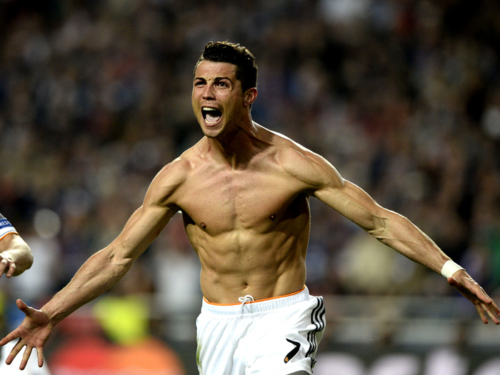 CW：阿森纳求购楚阿梅尼传闻不实，皇马很器重他