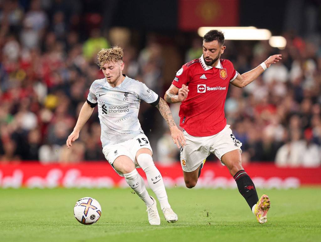 半场：巴萨1-1马竞，巴埃纳、拉菲尼亚破门，莱万点球踢飞（半场战报：巴萨1-1马竞，巴埃纳与拉菲尼亚相继破门，莱万点球失手）